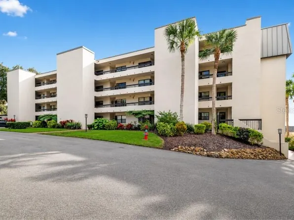 501 W OLD US HIGHWAY 441 HIGHWAY #402, MOUNT DORA, FL 32757