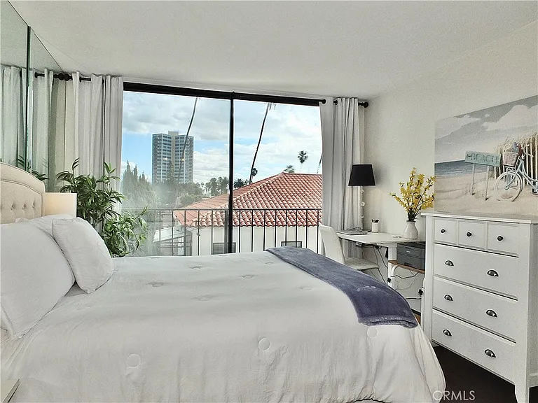 2601 E Ocean Blvd #309 — Photo 31