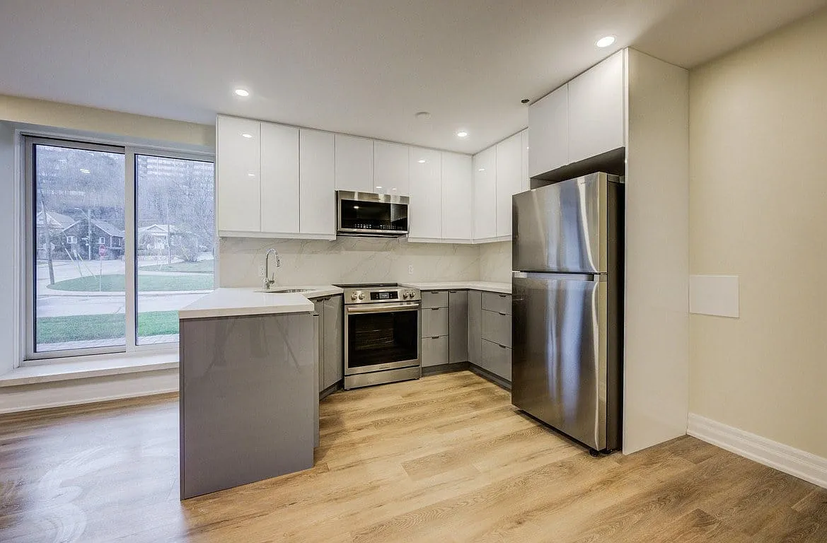 Charwal Apartments — Photo 1
