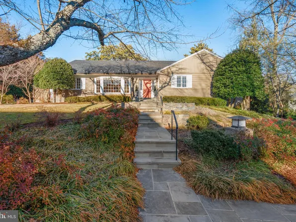 6405 Garnett Dr, Chevy Chase, MD 20815