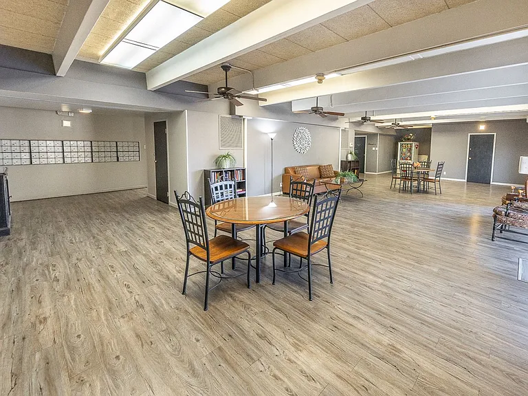 2601 York Ave — Photo 19