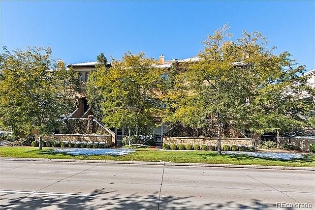 1st image of 333 N Josephine St #3