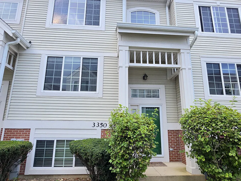 3350 Ravinia Cir
