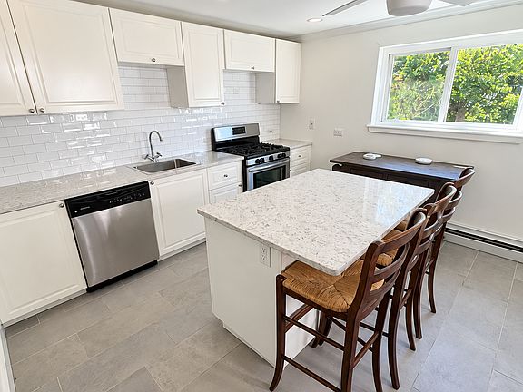 5th image of 4714 Fowler St #1