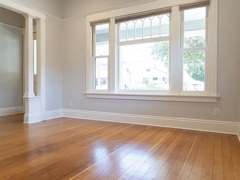 2820 Manitou Ave — Photo 5