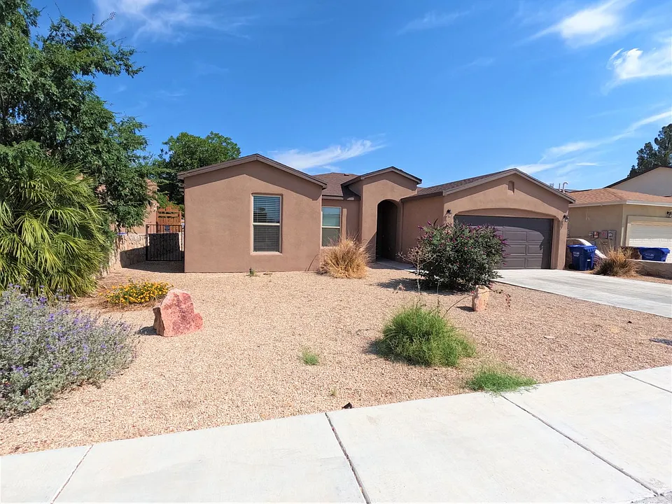 928 Flora Vista Dr