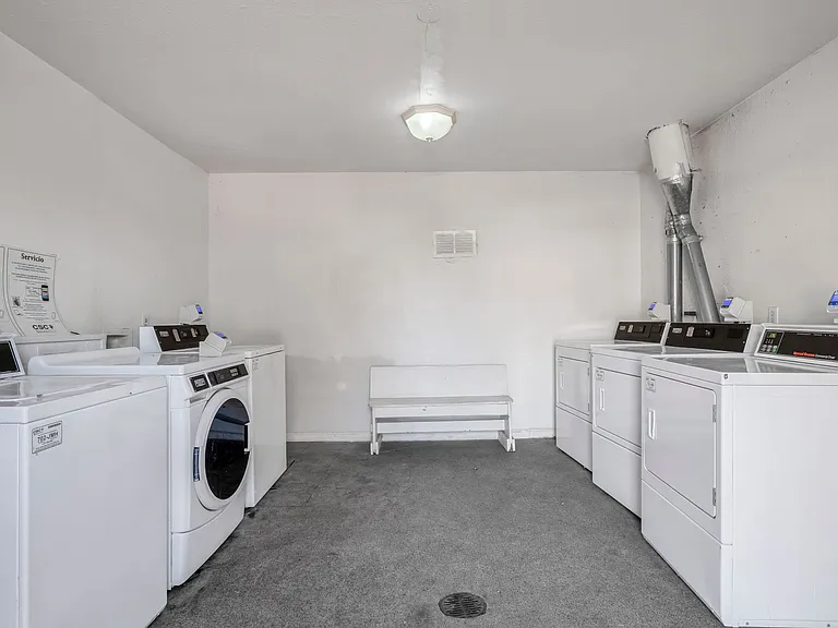 Quail Plaza Apartments — Photo 11