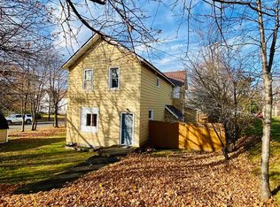 805 N 5th St, Ishpeming, MI 49849