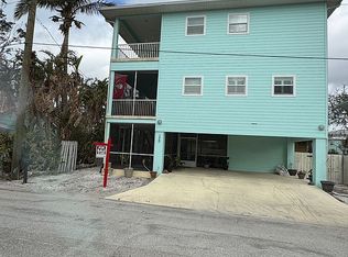 130 Bay Plz, Treasure Island, FL 33706