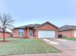 1808 Parkridge Dr, Norman, OK 73071