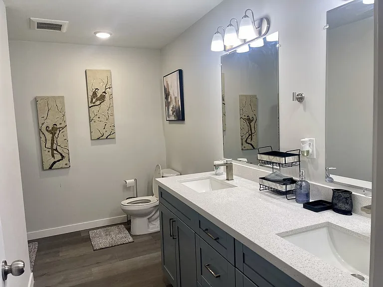 NW 1st Pl — Photo 25