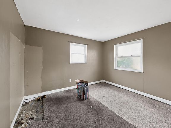 5th image of 1958 Bluehill Dr