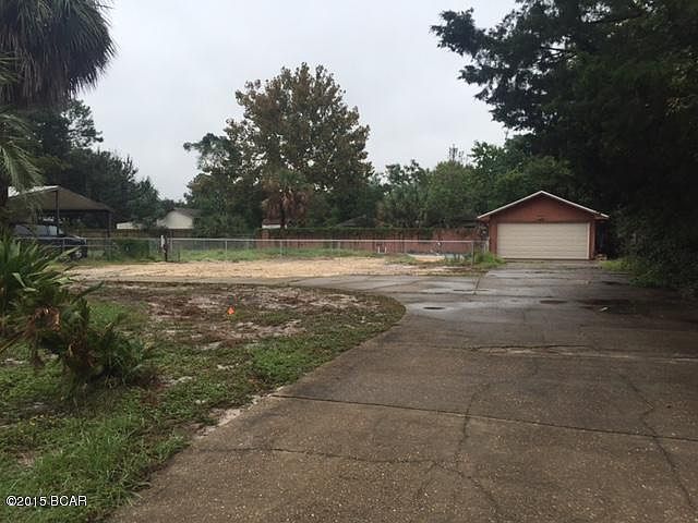 2nd image of 649 Lagoon Oaks Cir