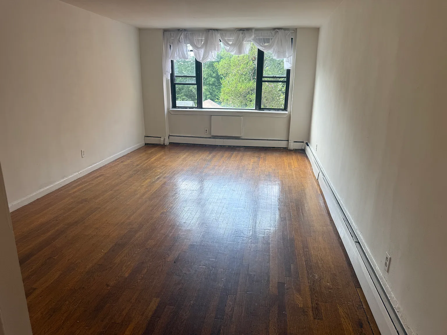 Studio, $1,700 — Photo 2