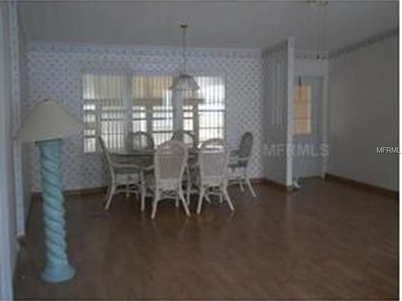 5th image of 18 Mallard Dr
