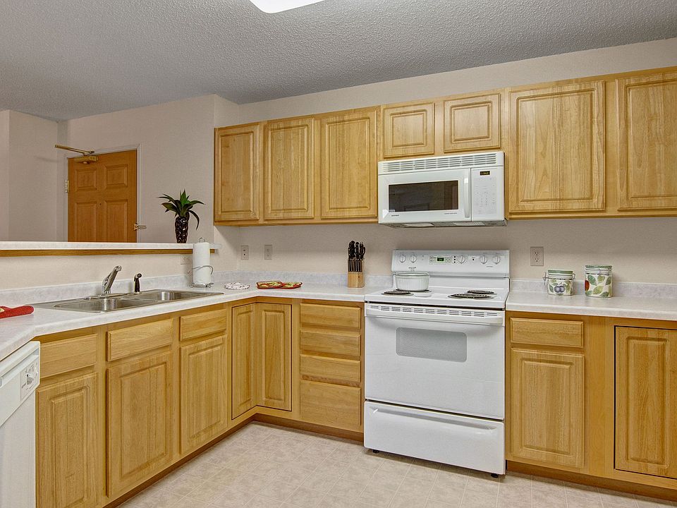 Heritage Park Kitchen with a Full Appliance Package