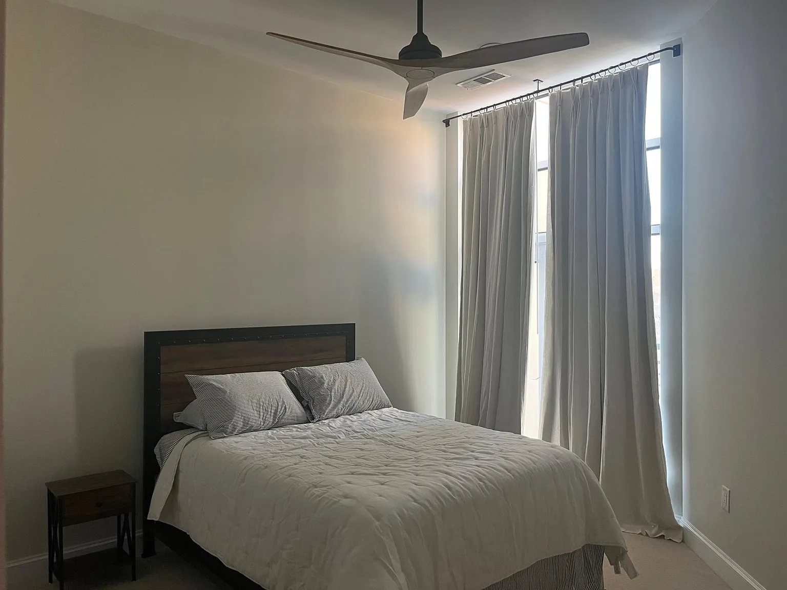 1 bed, 900 sqft, $1,500 — Photo 2