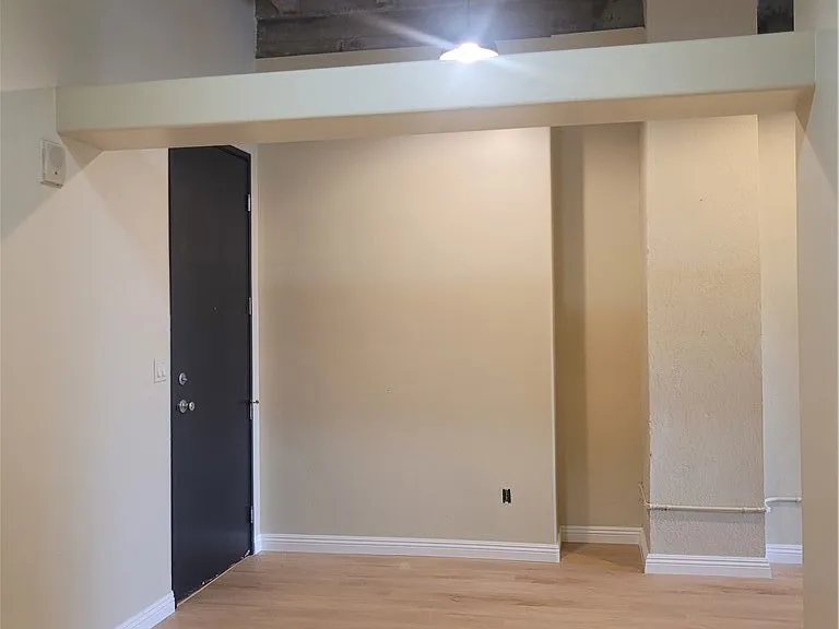 312 W 5th St #922 — Photo 14