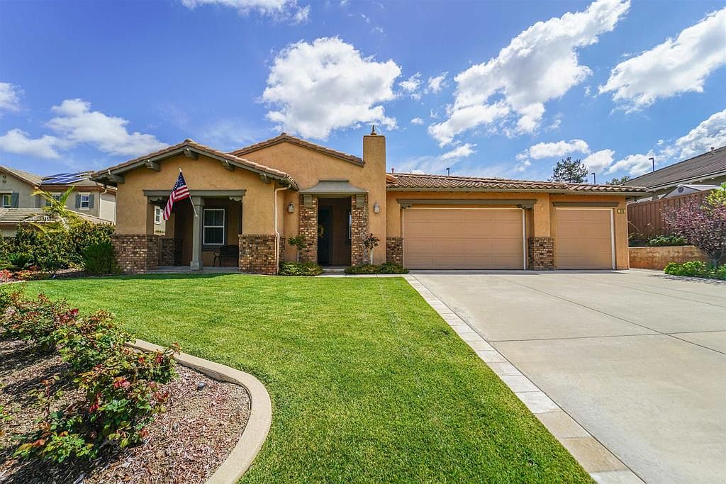 353 Charles Swisher Ct, Fallbrook, CA 92028 | MLS #PTP2401750 | Zillow