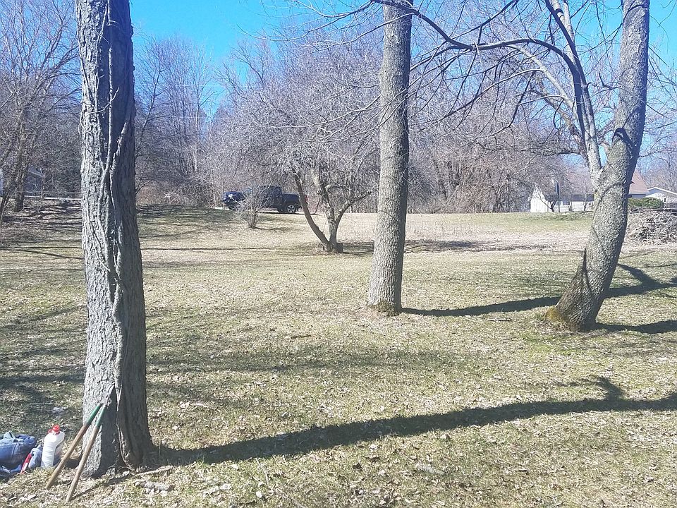 2nd image of S Fenner Lake Rd