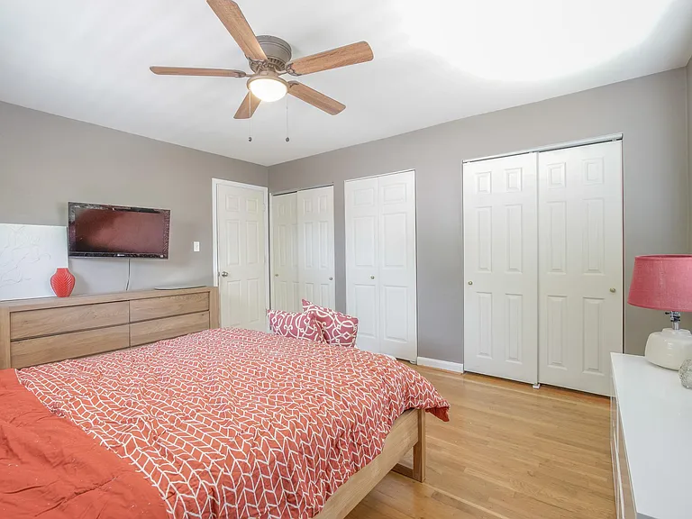 6811 Floyd Ave — Photo 18