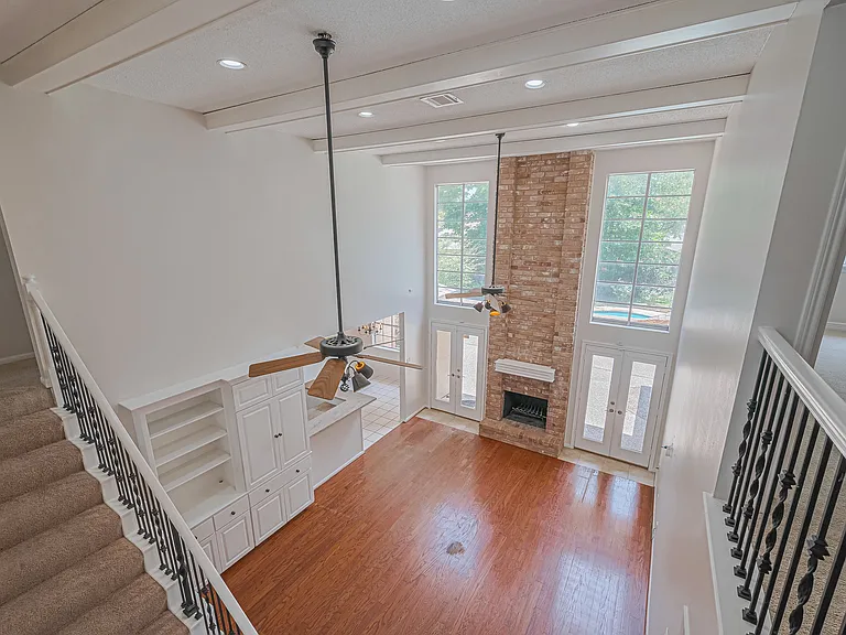 Paradise Valley Dr — Photo 28