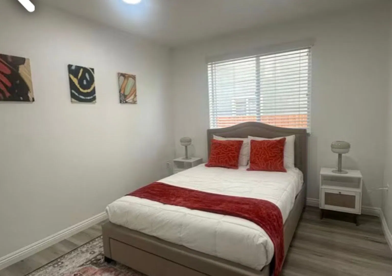 Modern Rooms for Rent Near USC — Photo 4