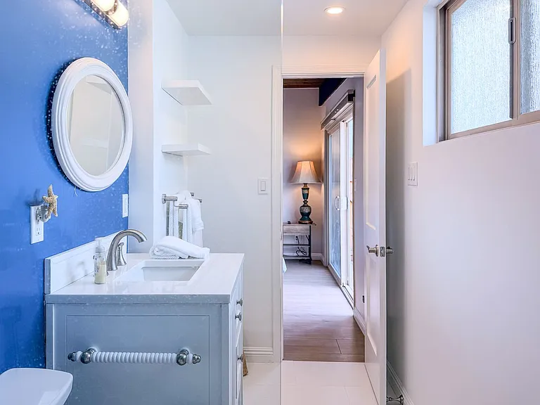 1327 Devon Ln — Photo 24