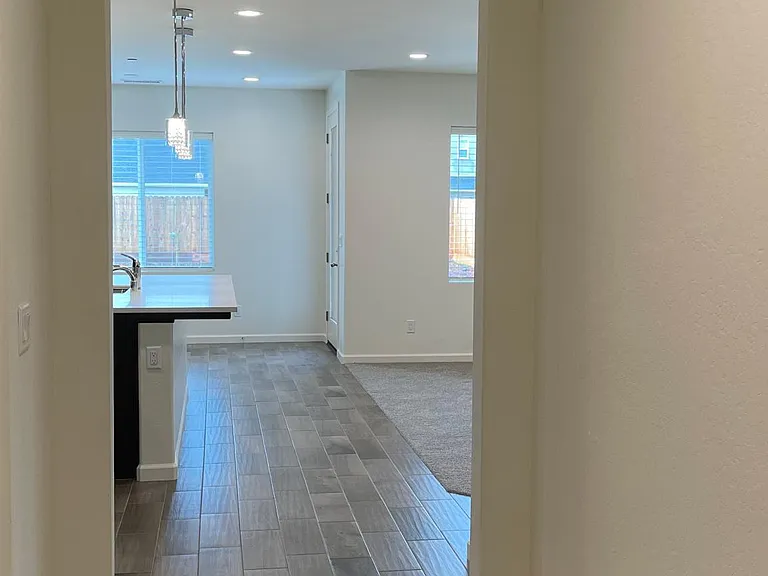 2100 Descanso Ave — Photo 21