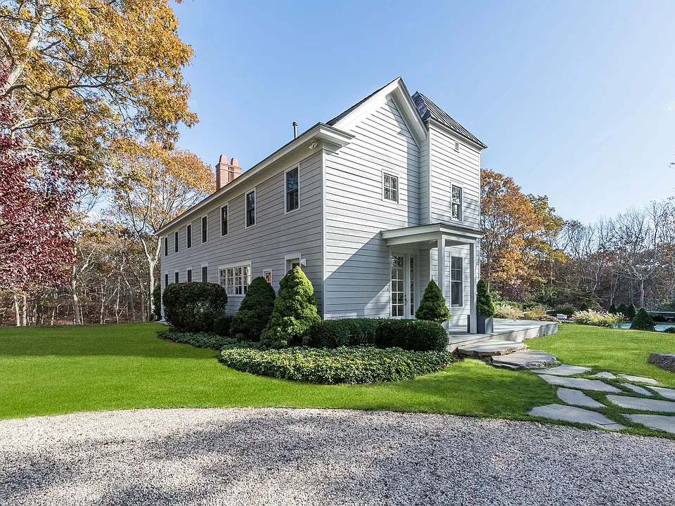 379 Town Line Rd
