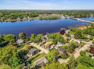 21 Samoset Ave, Barrington, RI 02806