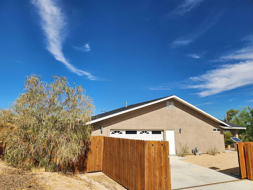 6168 Panorama St