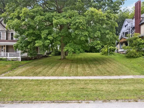 2nd St, Cuyahoga Falls, OH 44221