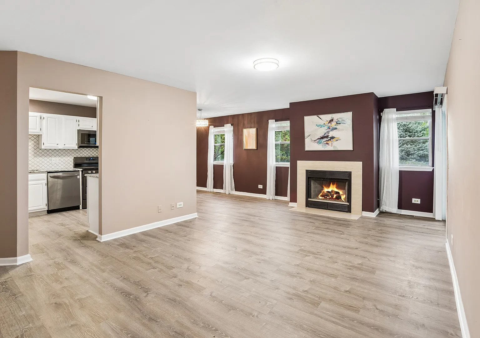 2 bed, 1200 sqft, $2,600 — Photo 2