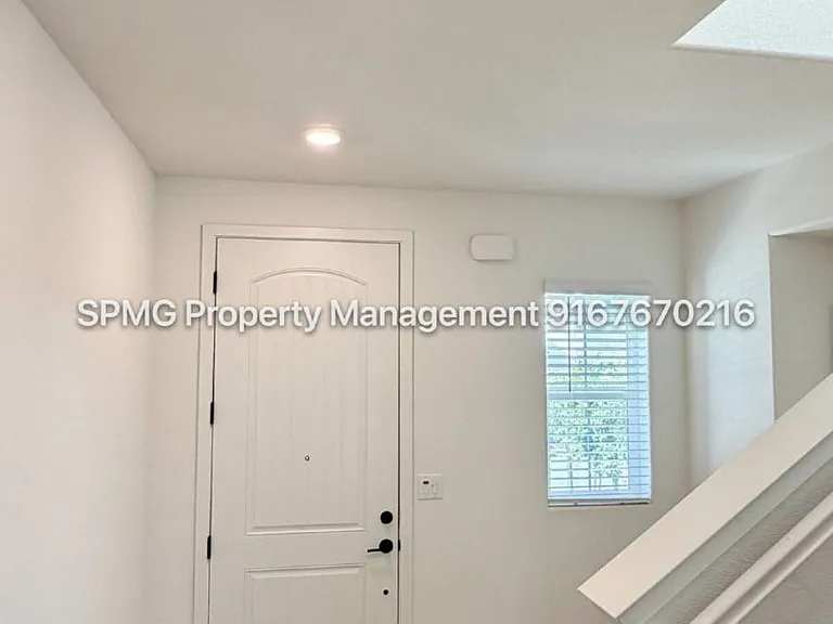 3609 Silver Pine Ln — Photo 5