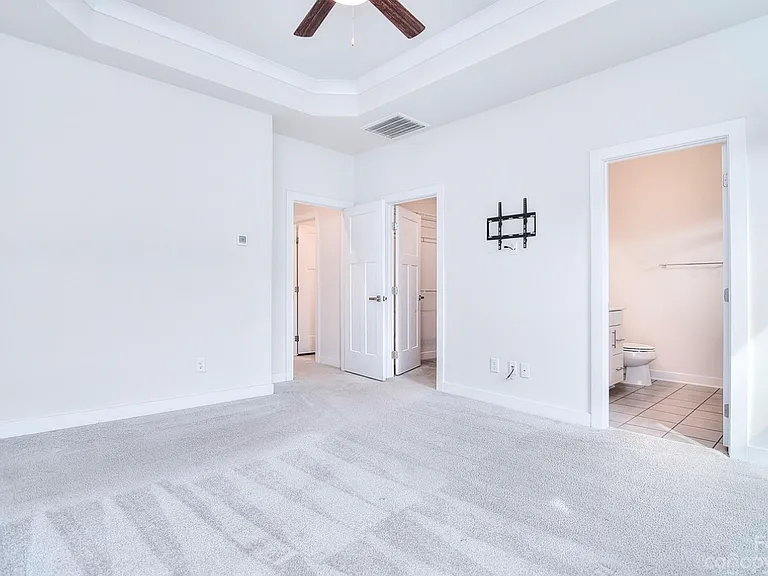 1810 Shumard Ln — Photo 23
