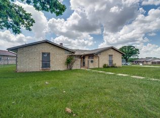 1421 Mount Vernon Dr, Mesquite, TX 75149