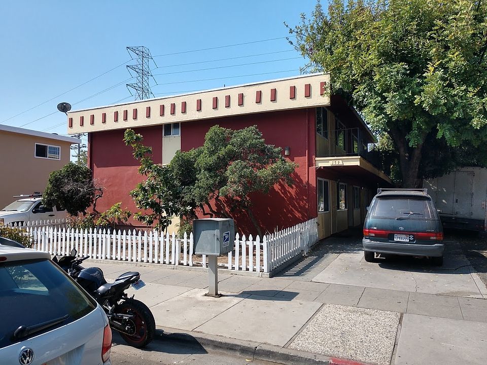 1st image of 159 Gramercy Pl APT 3