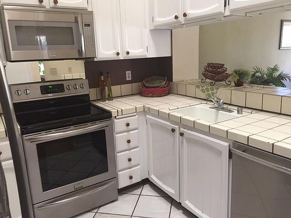 3rd image of 6029 Scotts Valley Dr #11