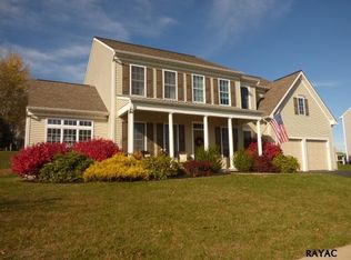 922 Kavanagh Cir, Red Lion, PA 17356