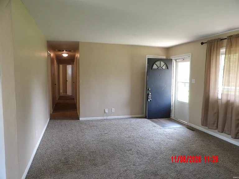 810 W Lincoln St — Photo 7