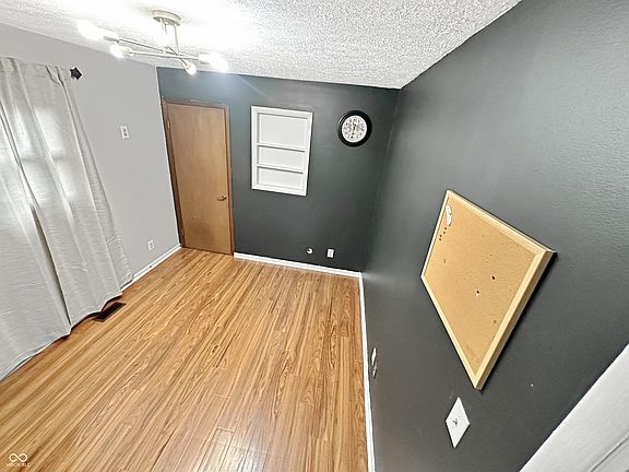 5th image of 4541 N Richardt Ave