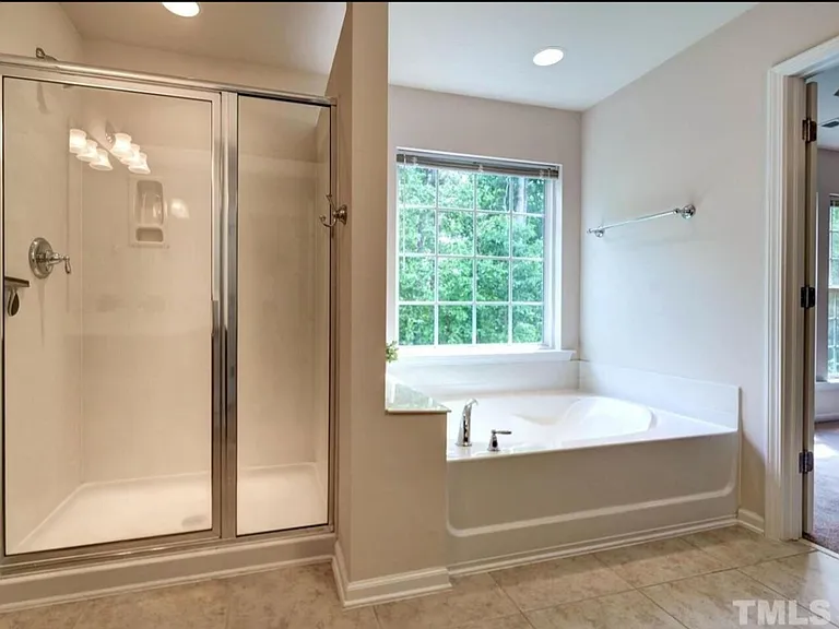 8627 Macedonia Lake Dr — Photo 15