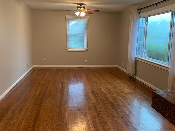 4th image of 1100 Thrush Ln