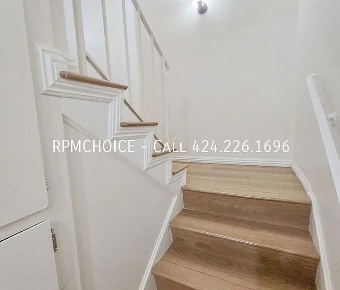 7 Dovecote Ln — Photo 13