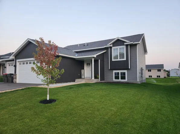 423 Eagle St NW, Isanti, MN 55040