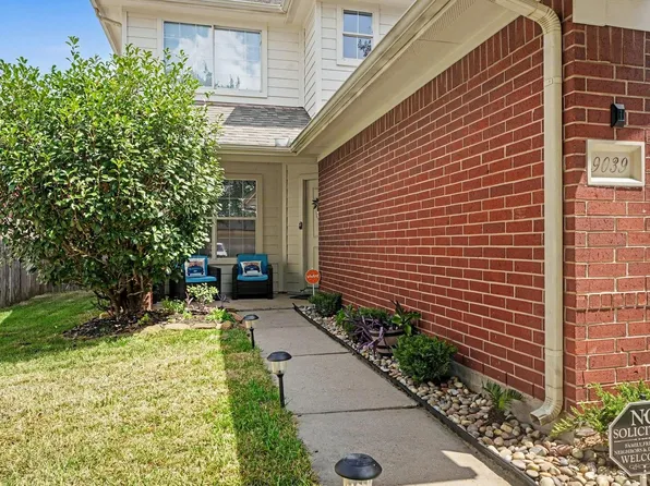 9039 Serena Ln, Humble, TX 77338