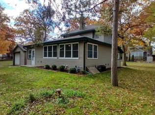 N9137 Hickory St, East Troy, WI 53120