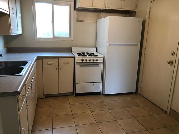 4th image of 1941 C St #2