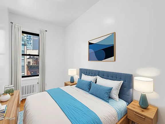 3rd image of 122 Norfolk St APT 23